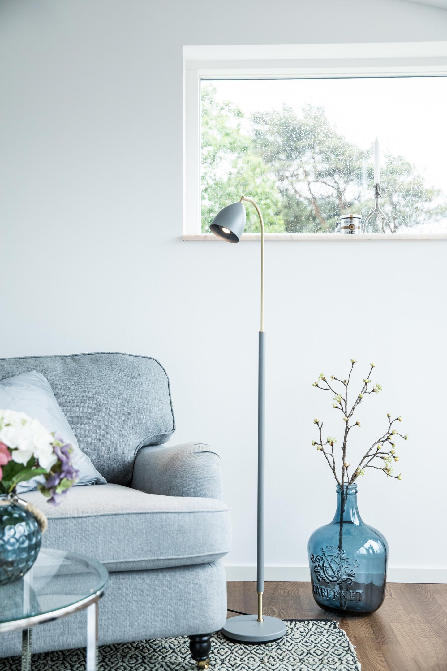 Deluxe Floor Lamp