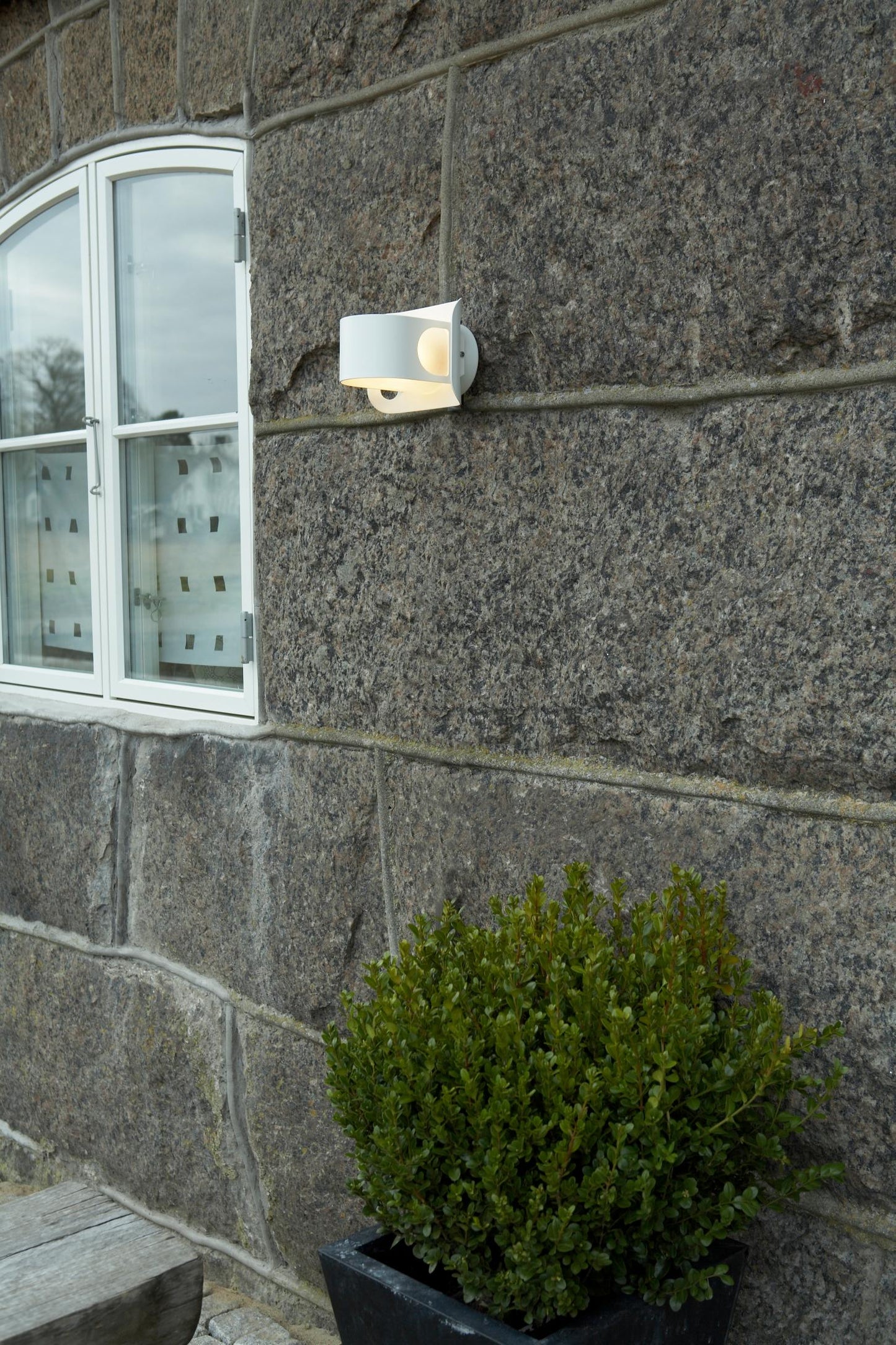 Gekko Wall Lamp