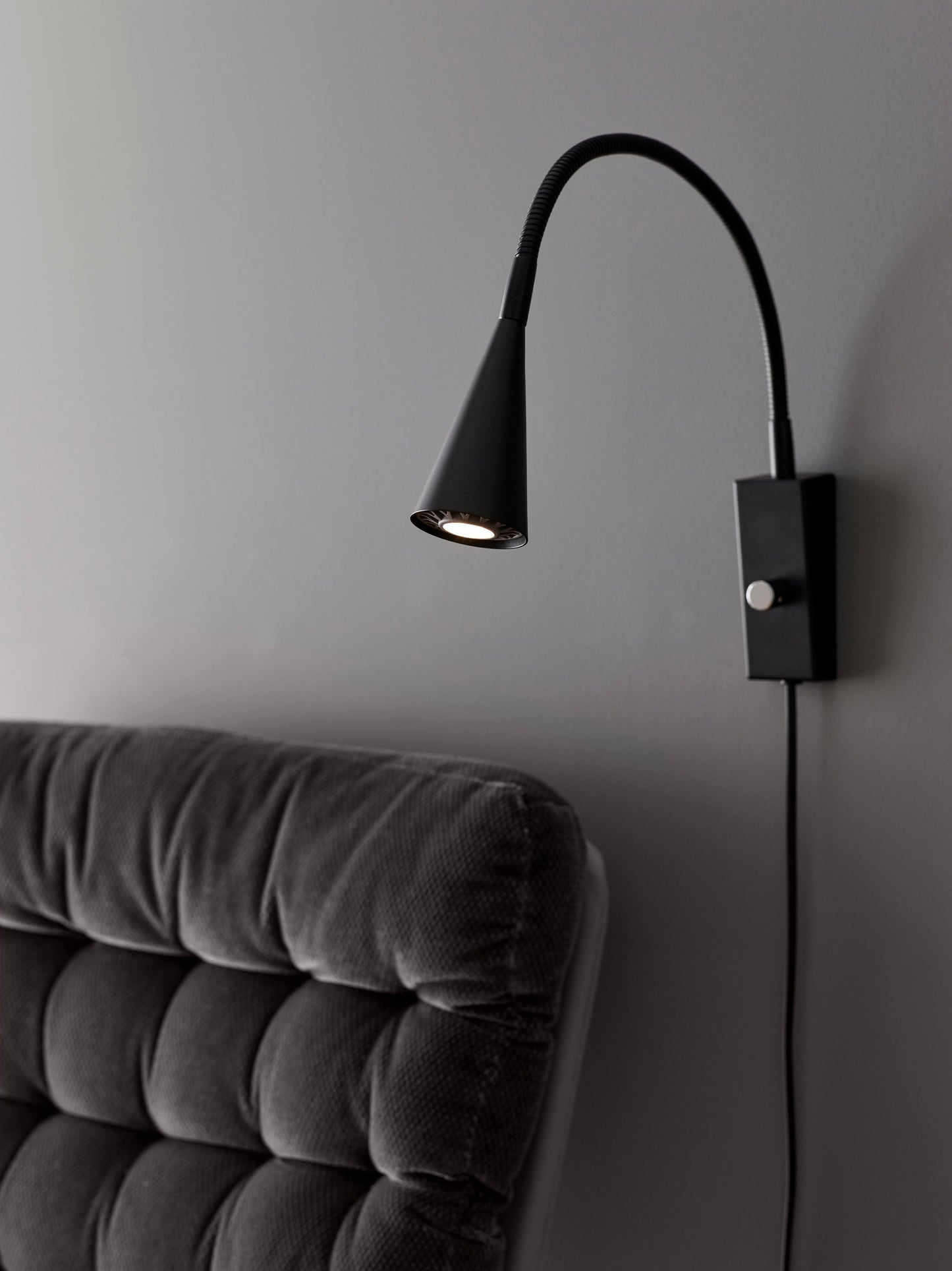 Ledro Wall Lamp