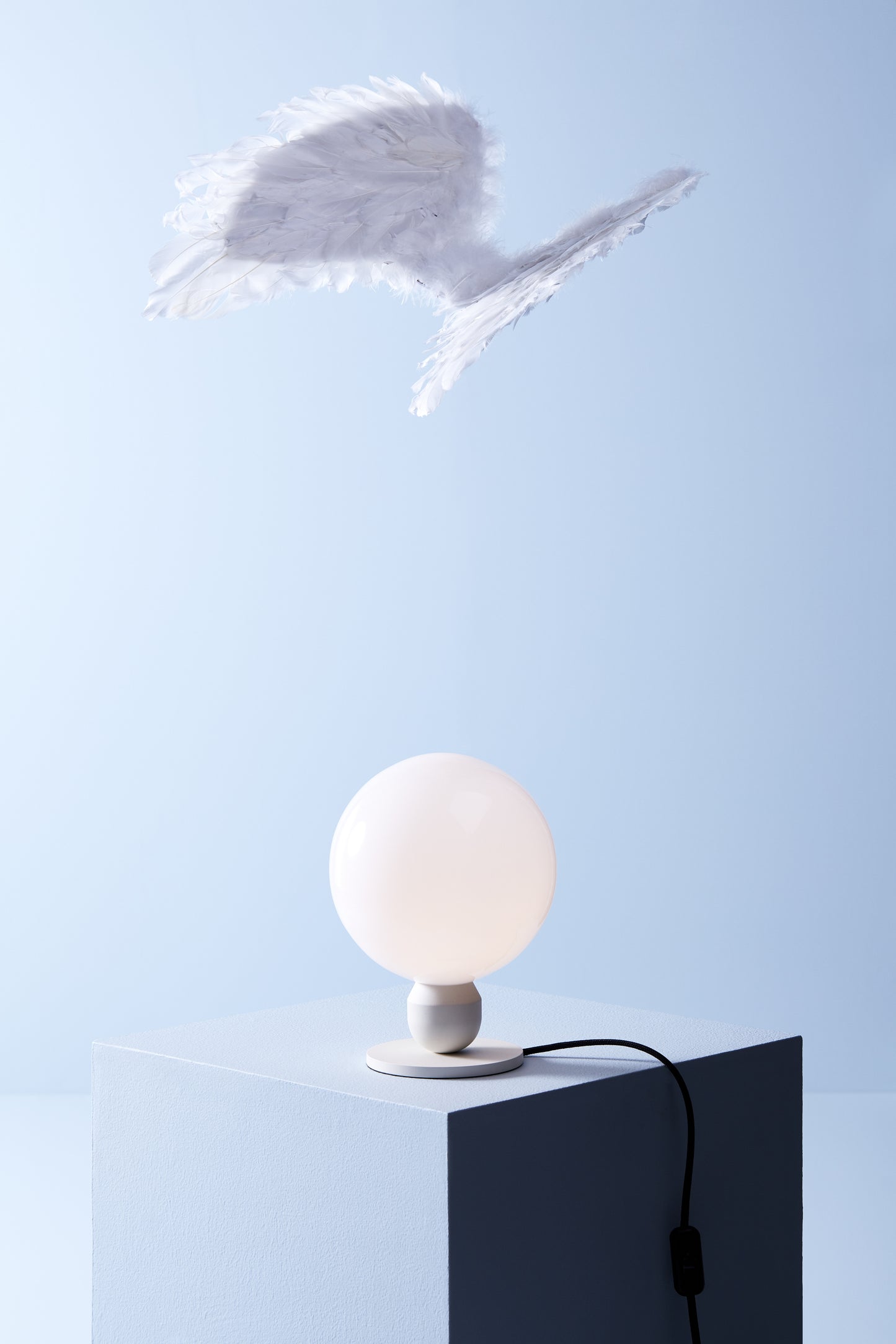 Atom Table Lamp