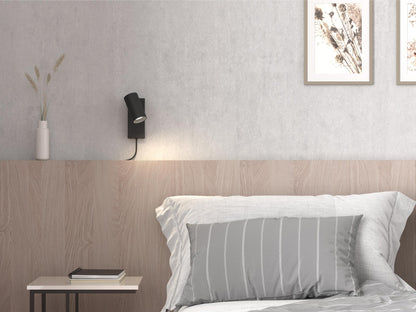 Tyson Wall Lamp